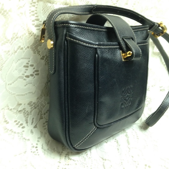 (SOLD) Authentic Loewe, Spain Black Leather Shoulder-CB - Picture 2 of 15